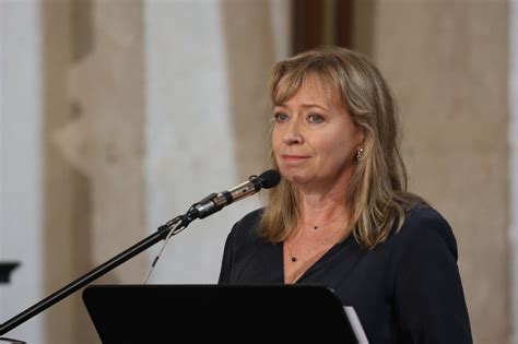 Dorota Segda Zabra A G Os Na Pogrzebie Stuhra Z Trudem Powstrzymywa A