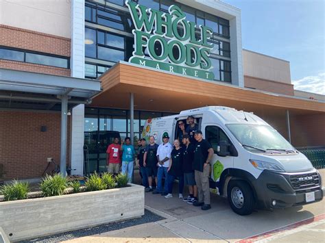 Minnie’s Food Pantry Receives Refrigerated Van from Whole Foods Market