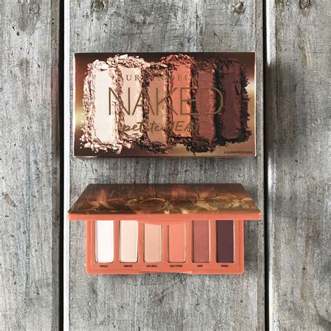 URBAN DECAY Naked Petite Heat Eyeshadow Palette 迷你眼影盤 蝦皮購物