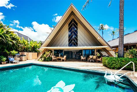 An A Frame Of The Beachiest Order This 1956 Home In Hololulu By Local