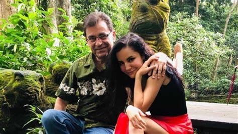 Martha Higareda Comparte Una Lección Que Le Dio Su Padre Cuando Era Pequeña