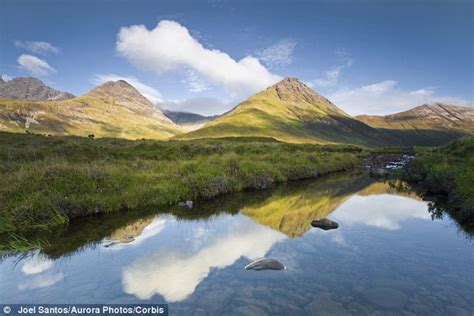 Regular flights return to Isle of Skye for first time in over 20 years ...