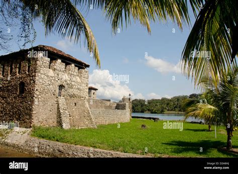 Guatemala Rio Dulce Castillo De San Felipe De Lara Aka Castillo De