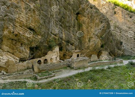 Gole Di Fara Di San Martino E Abbazia Di San Martino Parco Nazionale