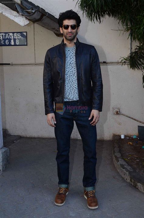 Aditya Roy Kapoor Snapped At Mehboob On 11th Feb 2016 Aditya Roy