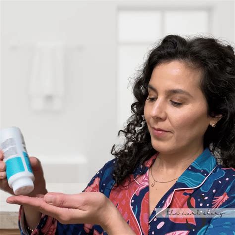 Q Can I Use Dry Shampoo Powder On Curly Hair • The Curl Story