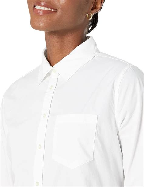 Amazon Essentials Women S Classic Fit Long Sleeve Button Down Poplin