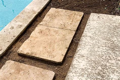 How To Install Artificial Grass With Stepping Stones Maison De Pax