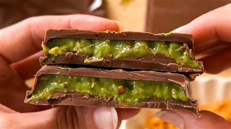 Dubais Viral Pistachio Filled Chocolate Bar The House Of Nuts Hilton