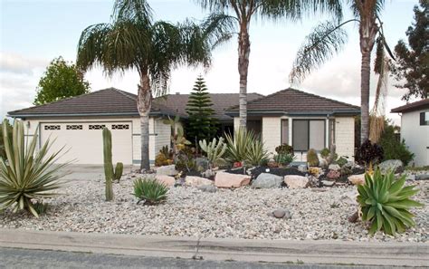 17 Front Yard Arizona Landscaping Ideas