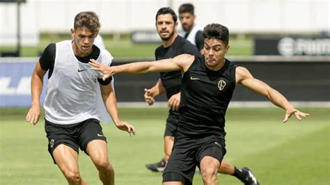 Corinthians Realiza Treino T Tico E De Finaliza Es De Olho No Cl Ssico