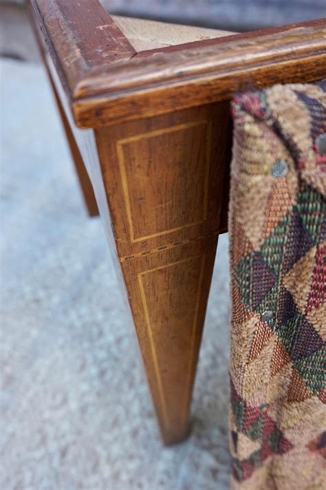 Edwardian Solid Small Foyer Bench With Satinwood Inlay And Chenille