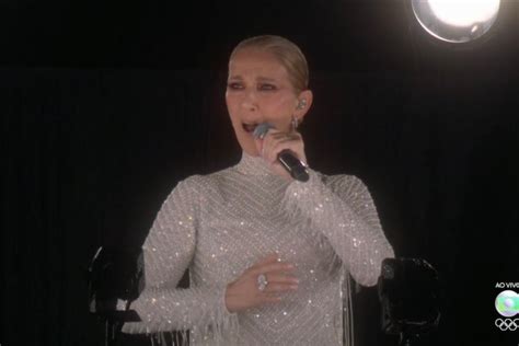 Jo 2024 Céline Dion Illumine Paris Depuis La Tour Eiffel Pour Clôturer