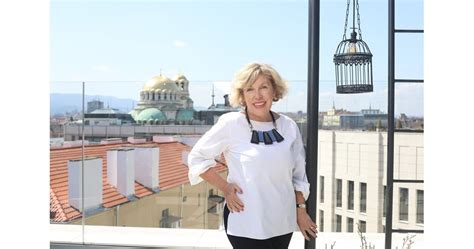 Елена Вълчева: Да покажем България през писателите ни - сега е моментът ...
