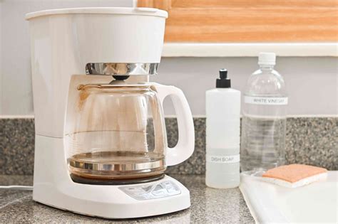 How To Clean A Classic Coffee Pot