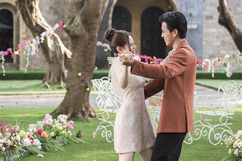 Hot girl bật khóc khi vượt km đến tỏ tình nhưng bị từ chối hẹn hò