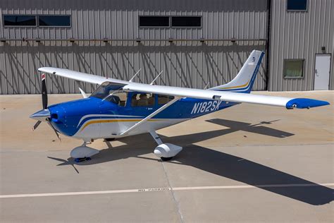 N Sk Cessna T Skylane