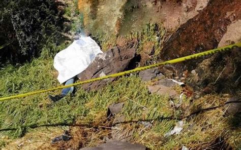 Hallan cadáver al fondo de una barranca en Yauhquemehcan