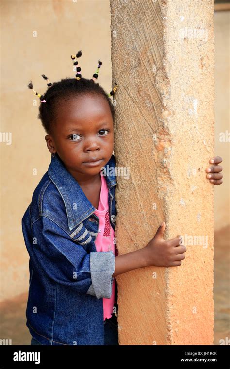 Une Fille Africaine Banque De Photographies Et Dimages à Haute