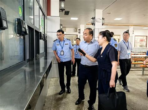 漯河市市场监管局为高考学子圆梦保驾护航 新闻频道——漯河网 漯河市委、市政府唯一重点新闻门户网