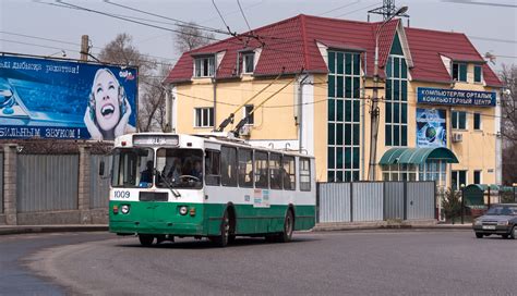 Almaty Trolleybus ZiU 682G 1009 For Decades Soviet Russ Flickr