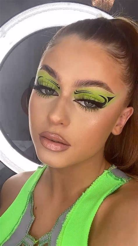 Makeupbysamanthaharvey On Instagram Neon Inspired By Indiarose