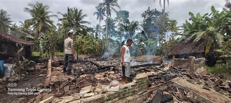 Ditinggal Berobat Rumah Ludes Terbakar Banyuwangi Hits