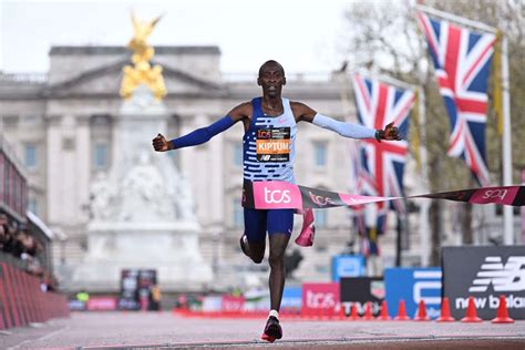 Kenyan Kelvin Kiptum Wins In London With The Second Fastest Time In