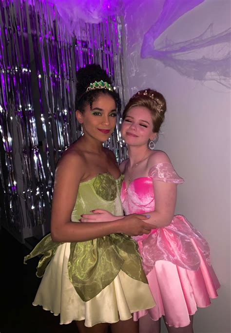 Disney Girl Duo Costumes At Wilbur Pritt Blog