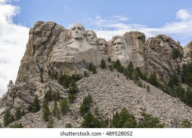 American Presidents Mount Rushmore Stock Photo 489528052 | Shutterstock