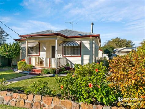 2 Park Parade Blacksmiths NSW 2281 Property Details