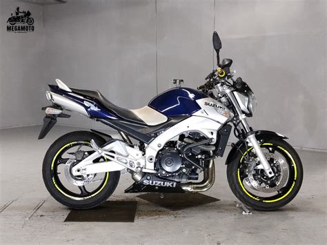 Купить б у Suzuki GSR 400 инжектор 6 передач в Москве синий naked bike
