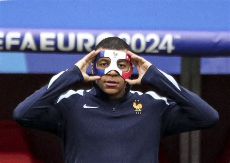 Kylian Mbappe Nin Maskesi Sosyal Medyada Viral Oldu