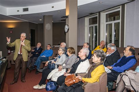 Presentazione COME VENTO CUCITO ALLA TERRA Di Ilaria Tuti Il