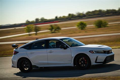 2023 Honda Civic Type R First Drive Review: The Hooligan Grows Up - CNET