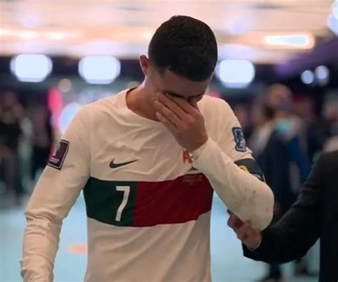 Notícias Cristiano Ronaldo desaba em lágrimas após eliminação de