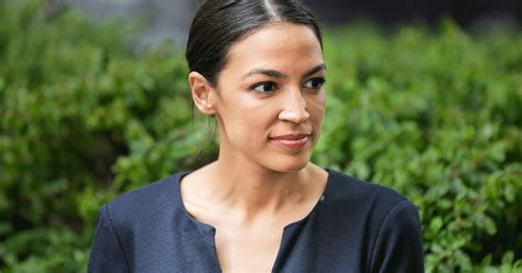 What Alexandria Ocasio Cortezs Body Language Reveals