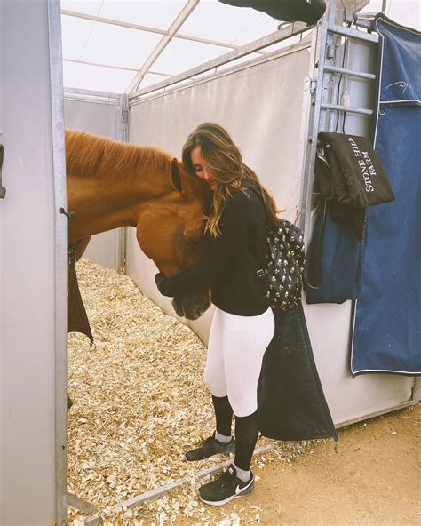 Jessica Springsteen on Instagram: “Morning hugs 🥰🐯” | Morning hugs, Jessica, Instagram