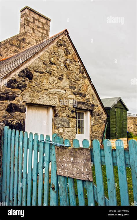 Old Stone Cottage Hi Res Stock Photography And Images Alamy