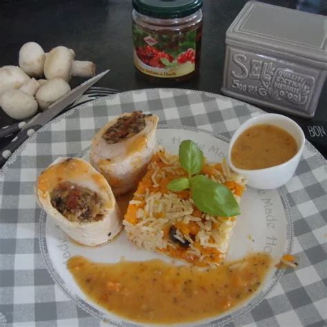 Ballotines De Dinde Farcies Riz Aux Legumes Et Sauce Cremeuse