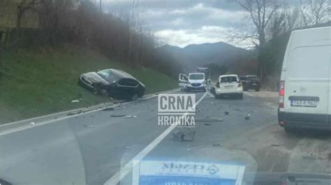 FOTO Tri osobe povrijeđe u saobraćajnoj nesreći na M17 Crna hronika BiH