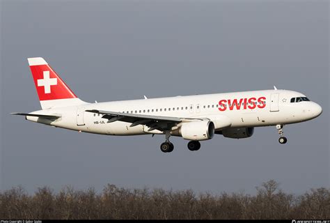 HB IJL Swiss Airbus A320 214 Photo By Gabor Szabo ID 796040