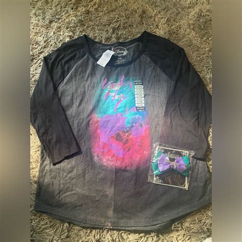 Disney Tops Nwt Hot Topic Disney Plus Size Shirt With Bow Xxlarliel Bow Is From Hot Topic