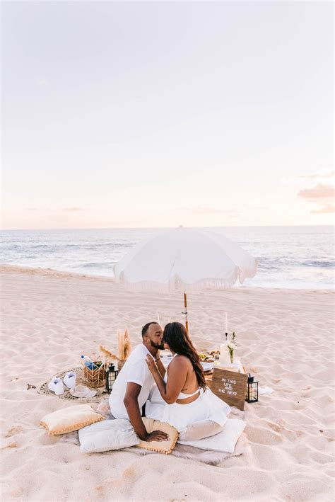 Romantic Oahu Date Night Idea - Sunset Picnic at the Beach - Honolulu ...