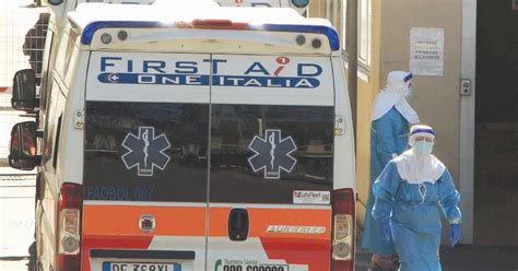 Pavia Sequestrata Cooperativa Di Ambulanze Per Appalti Truccati I