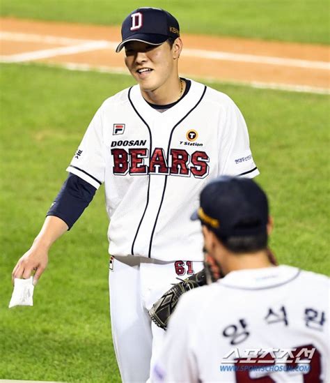 포토 최원준 끝까지 이닝을 책임지고 네이트 스포츠