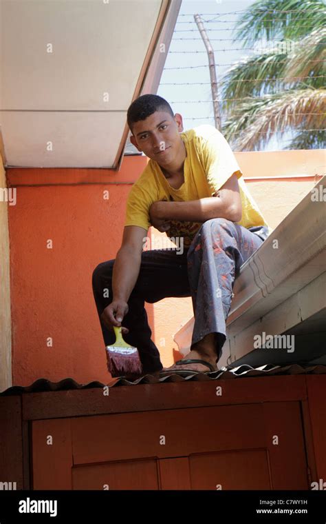 Man Working Nicaragua Hi Res Stock Photography And Images Alamy