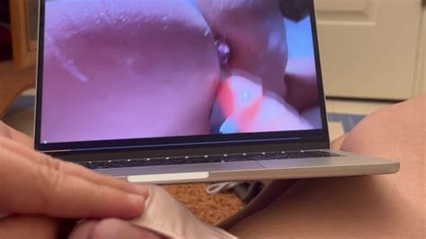 WATCHING MY OWN PORN WEARING MY ROOMMATES PANTIES MADE ME CUM FASTTT