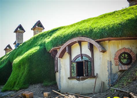 Un Nou Obiectiv Turistic La Marginea Sibiului Casa Hobbi Ilor