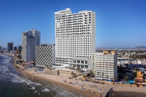 Marriott Opens First Courtyard Hotel In Mexico On Iconic Beachfront In ...